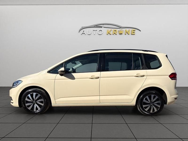Gebraucht VW Touran 150 PS (110 kW) 2022 Beige Van / Kleinbus