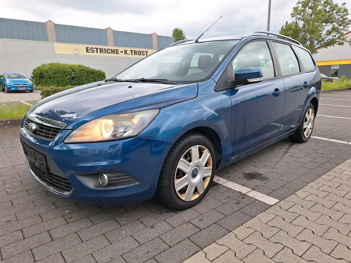 Gebraucht Ford Focus 116 PS (85 kW) 2009 Blau Kombi