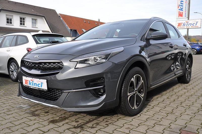 Grau Gebraucht 2020 Kia XCeed Vision SUV | 20.900 € (Fairer Preis) - Bild 1/4