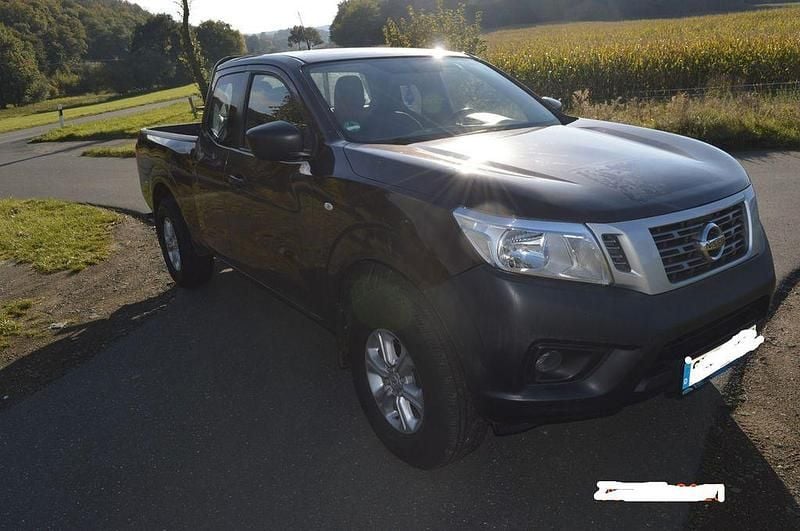 Gebraucht Nissan Navara 163 PS (119 kW) 2017 Braun Abholung