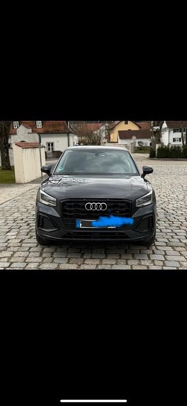 Gebraucht Audi Q2 150 PS (110 kW) 2023 Grau SUV