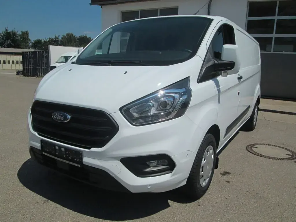 Gebraucht Ford 300 Trend 105 PS (77 kW) 2023 Weiß Van / Kleinbus