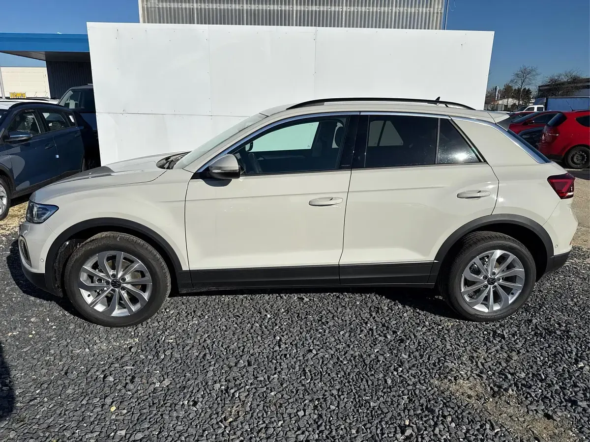 Neu VW T-Roc Edition 116 PS (85 kW) 2026 Grau SUV