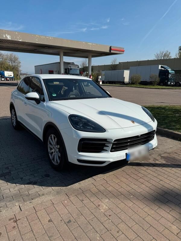 Weiß Gebraucht 2018 Porsche Cayenne SUV | 44.900 € (Guter Preis) - Bild 1/4