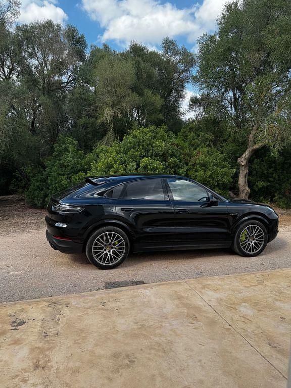 Schwarz Gebraucht 2022 Porsche Cayenne Platinum Edition SUV | 84.300 € (Guter Preis) - Bild 1/4