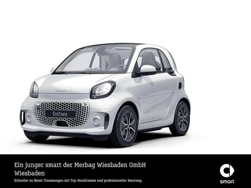 Weiß Gebraucht 2022 Smart ForTwo Coupé Passion Kleinwagen | 13.490 € (Fairer Preis) - Bild 1/4