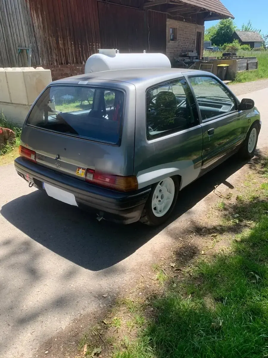 Gebraucht Daihatsu Charade 90 PS (66 kW) 1991 Grau Kleinwagen