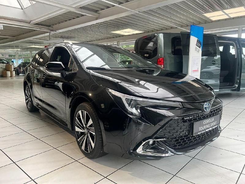 Schwarz Neu 2025 Toyota Corolla Limousine | 39.879 € - Bild 1/4