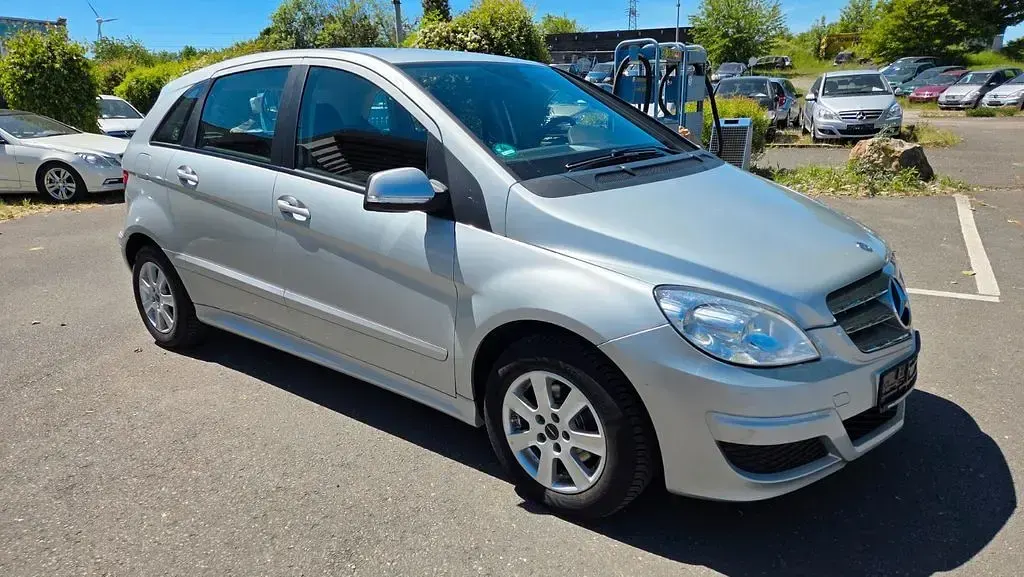 Gebraucht Mercedes B160 95 PS (69 kW) 2010 Silber Kleinwagen