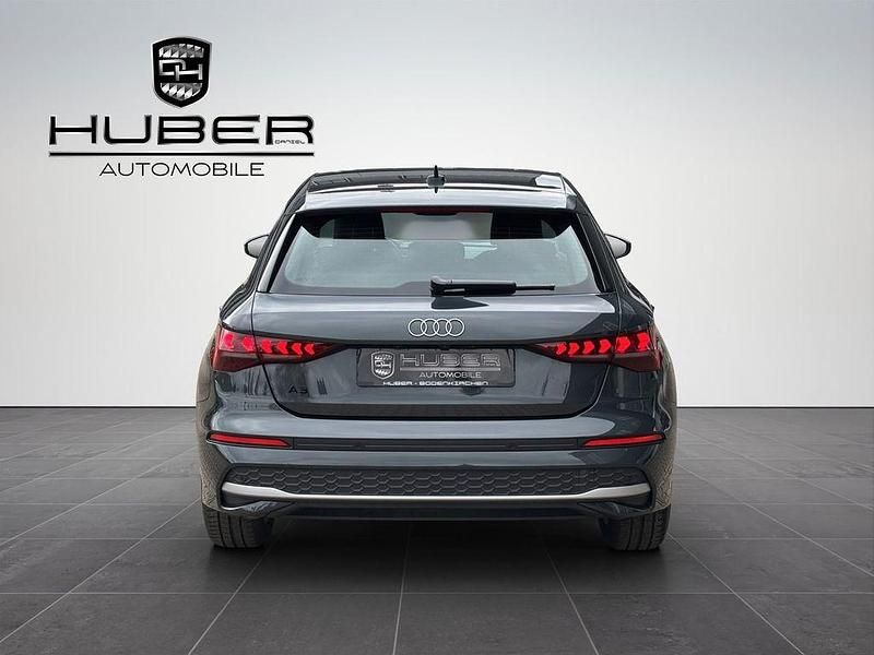 Neu Audi A3 Sport 150 PS (110 kW) 2025 Manhattangrau metallic Limousine