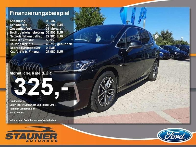 Black sapphire metallic Gebraucht 2024 BMW 218 Active Tourer M Sport Van / Kleinbus | 27.980 € (Superpreis) - Bild 1/4