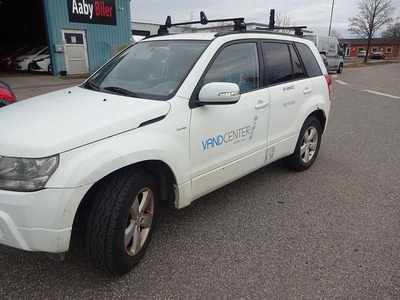 Gebraucht Suzuki Grand Vitara 129 PS (94 kW) 2012 Weiß SUV