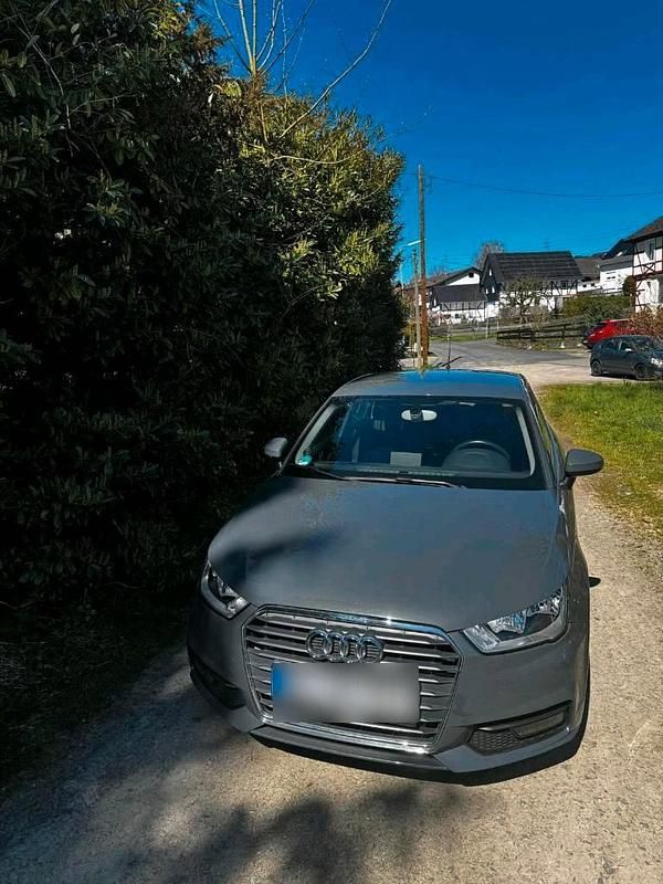 Gebraucht Audi A1 Sportback 95 PS (69 kW) 2016 Grau Kleinwagen