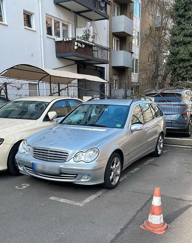 Gebraucht Mercedes C180 143 PS (105 kW) 2006 Silber Kombi