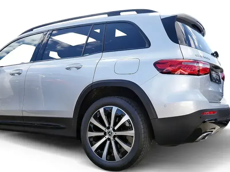 Second-hand Mercedes GLB200 Progressive 150 CP (110 kW) 2022 Argintiu SUV