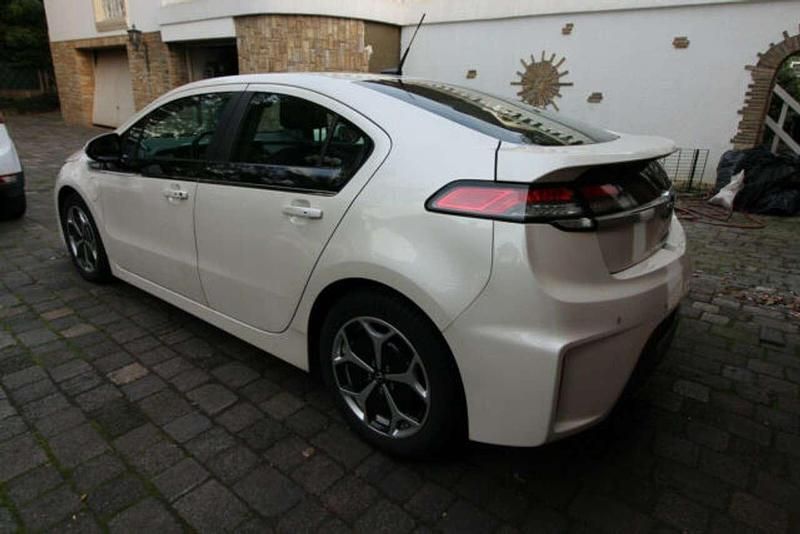 Second-hand Opel Ampera 150 CP (110 kW) 2012 Alb Hatchback