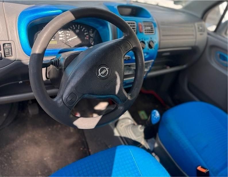 Gebraucht Opel Agila 58 PS (42 kW) 2000 Blau Van / Kleinbus