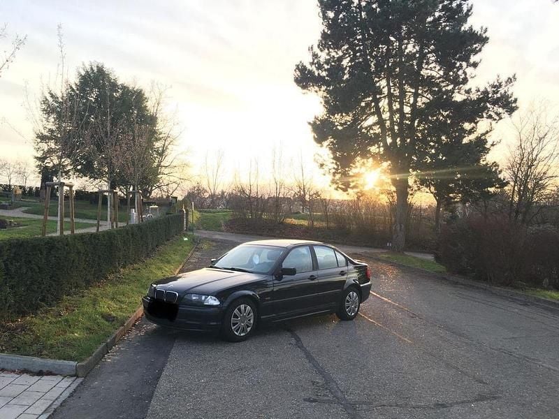 Schwarz Gebraucht 2000 BMW 318 Performance Limousine | 2.500 € (Fairer Preis) - Bild 1/4