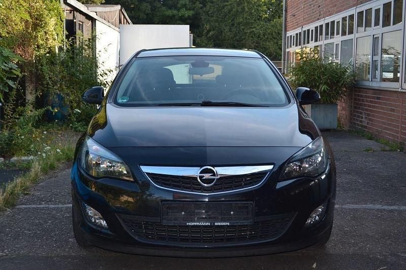 Schwarz Gebraucht 2010 Opel Astra Limousine | 2.990 € (Superpreis) - Bild 1/4