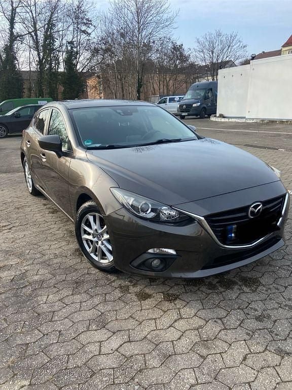 Gebraucht Mazda 3 Center-Line 120 PS (88 kW) 2015 Braun Limousine
