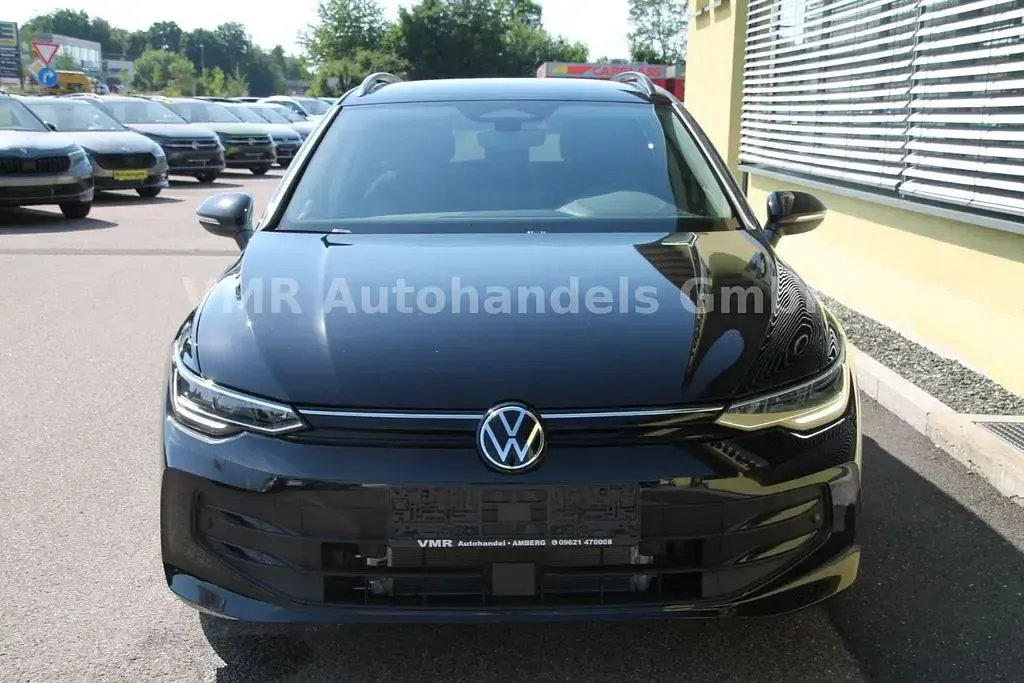 Neu VW Golf VIII 150 PS (110 kW) 2026 Schwarz Limousine
