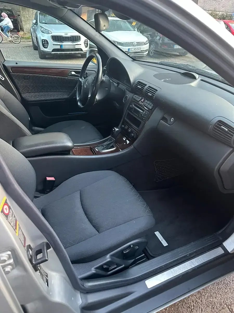 Gebraucht Mercedes C270 170 PS (125 kW) 2002 Silber Limousine