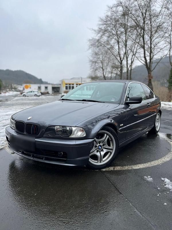 Gebraucht BMW 320 150 PS (110 kW) 2000 Grau Coupé