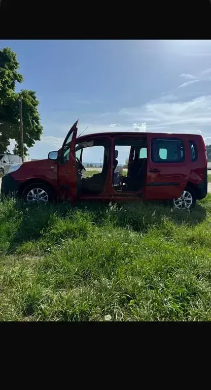 Gebraucht Renault Kangoo 110 PS (80 kW) 2014 Rot Van / Kleinbus
