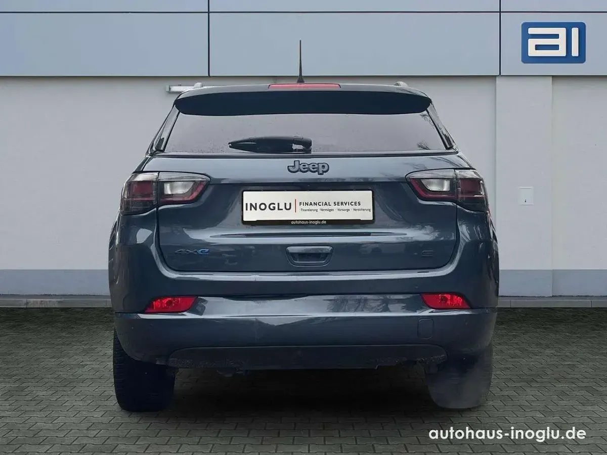 Gebraucht Jeep Compass 179 PS (131 kW) 2022 Blue shade metallic clear coat SUV