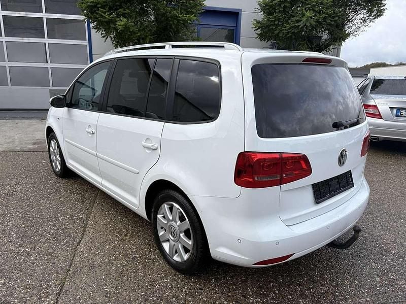 Gebraucht VW Touran Cup 105 PS (77 kW) 2014 Pure white Van / Kleinbus