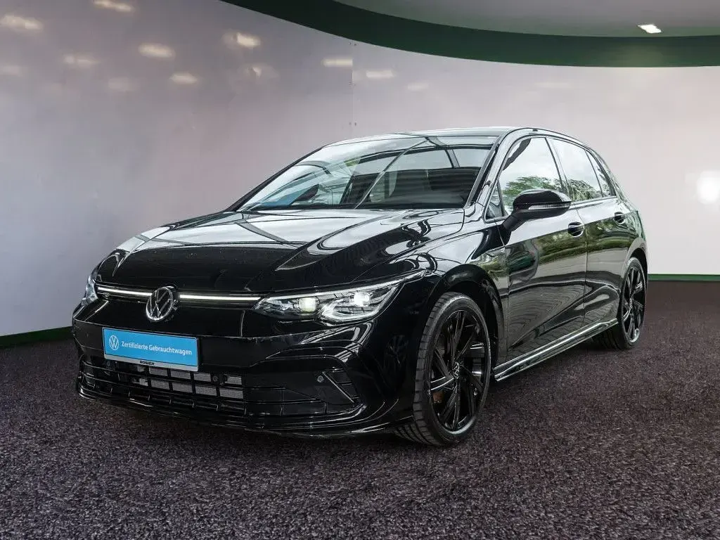 Gebraucht VW Golf VIII R-line 150 PS (110 kW) 2024 Schwarz / grenadillschwarz Limousine