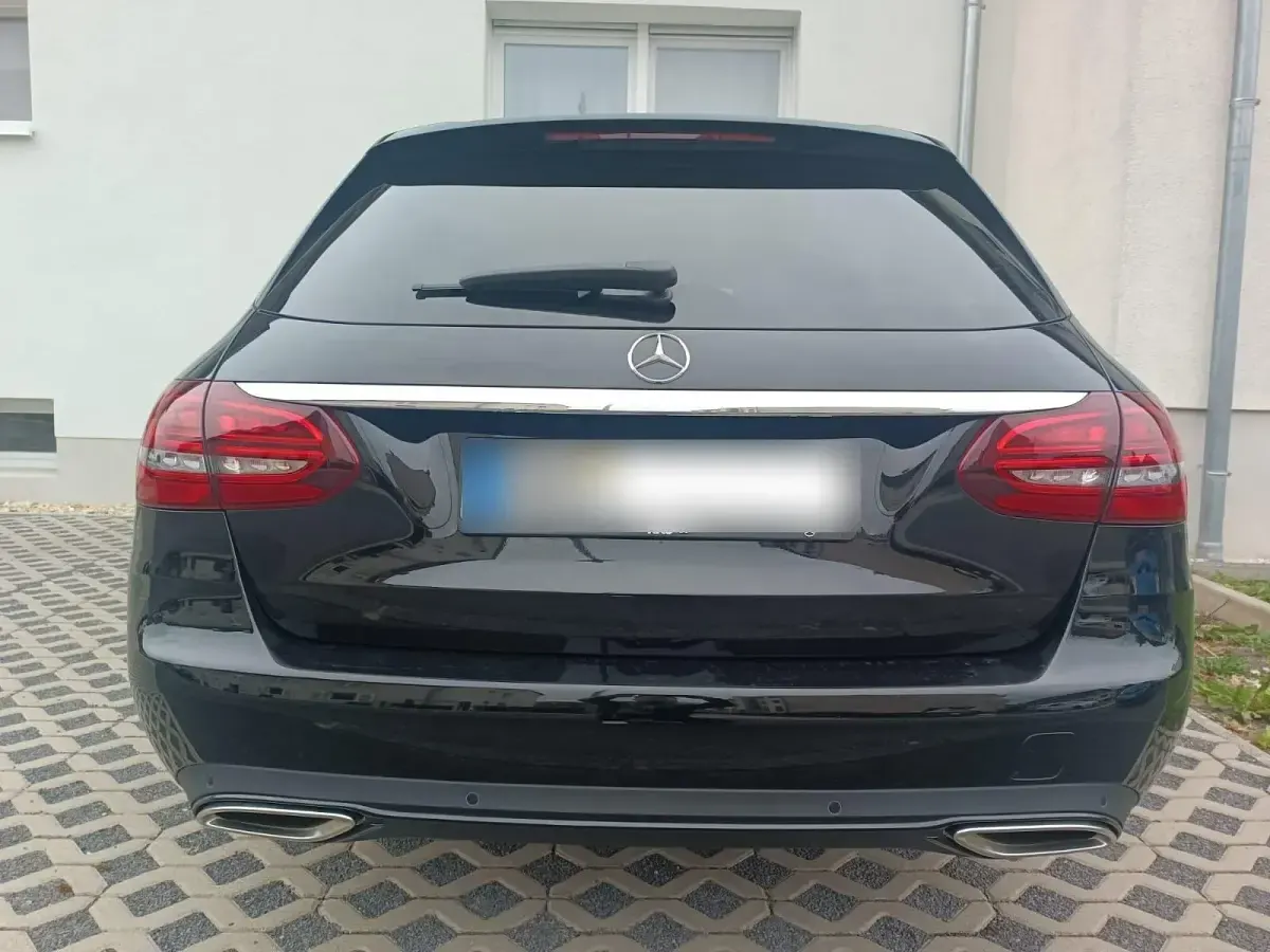 Gebraucht Mercedes C300 258 PS (189 kW) 2019 Schwarz Kombi