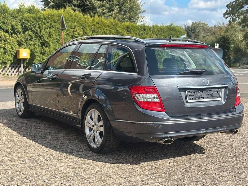 Gebraucht Mercedes C300 Avantgarde 231 PS (169 kW) 2009 Grau Kombi