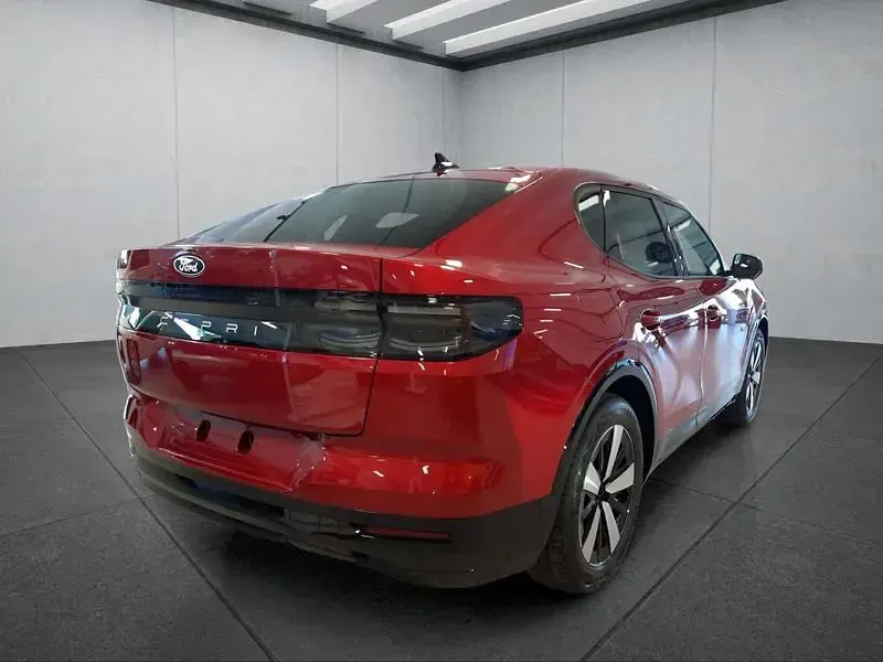 Neu Ford Capri 210 kW (286 PS) 2026 Rot SUV
