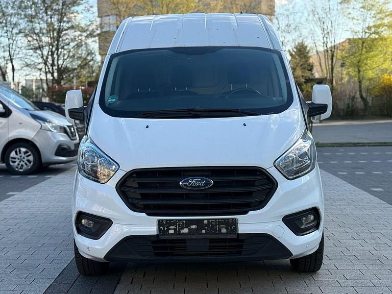 Second-hand Ford Transit 131 CP (96 kW) 2019 Alb Monovolum