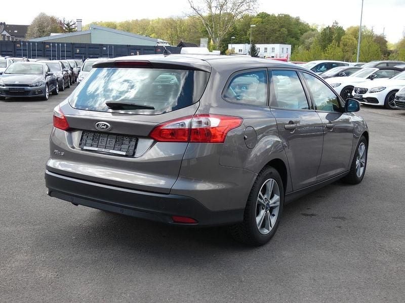 Second-hand Ford Focus 116 CP (85 kW) 2013 Maro Berlinǎ