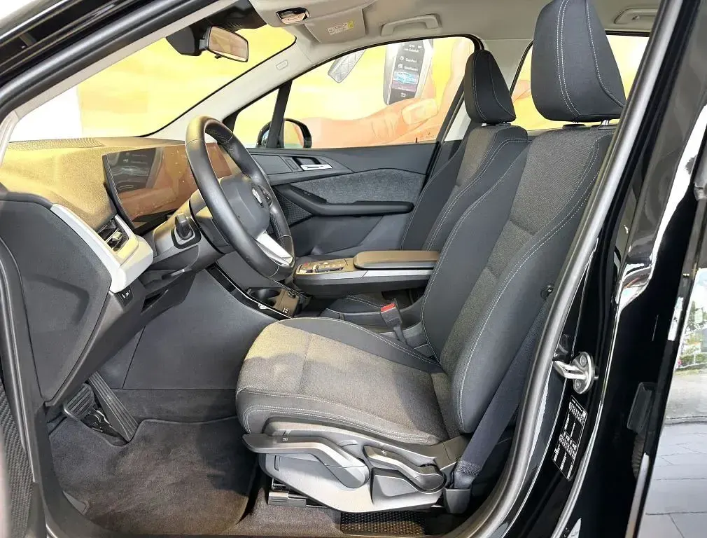Gebraucht BMW 218 Active Tourer 136 PS (100 kW) 2023 Schwarz ii Van / Kleinbus