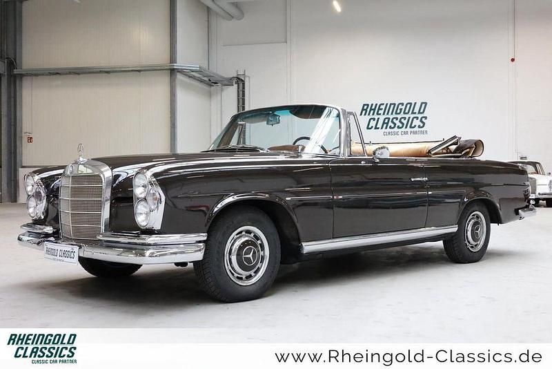 Gebraucht Mercedes 220 120 PS (88 kW) 1965 Braun Cabrio