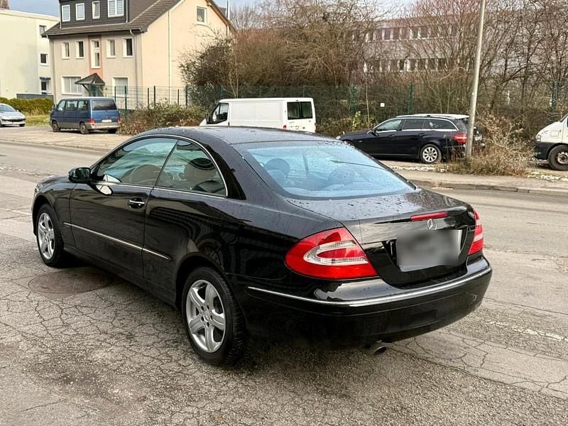 Schwarz Gebraucht 2003 Mercedes CLK200 Coupé | 4.000 € - Bild 1/4