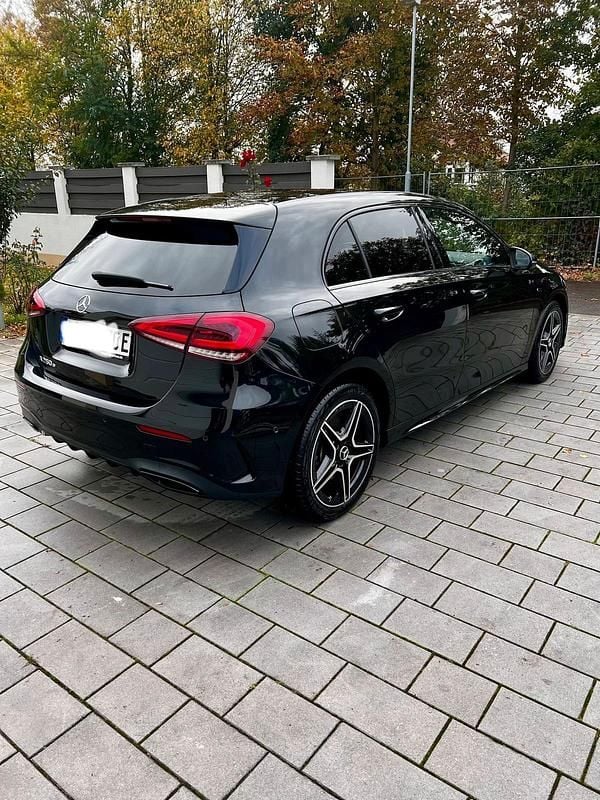 Gebraucht Mercedes A250 218 PS (160 kW) 2021 Schwarz Kleinwagen