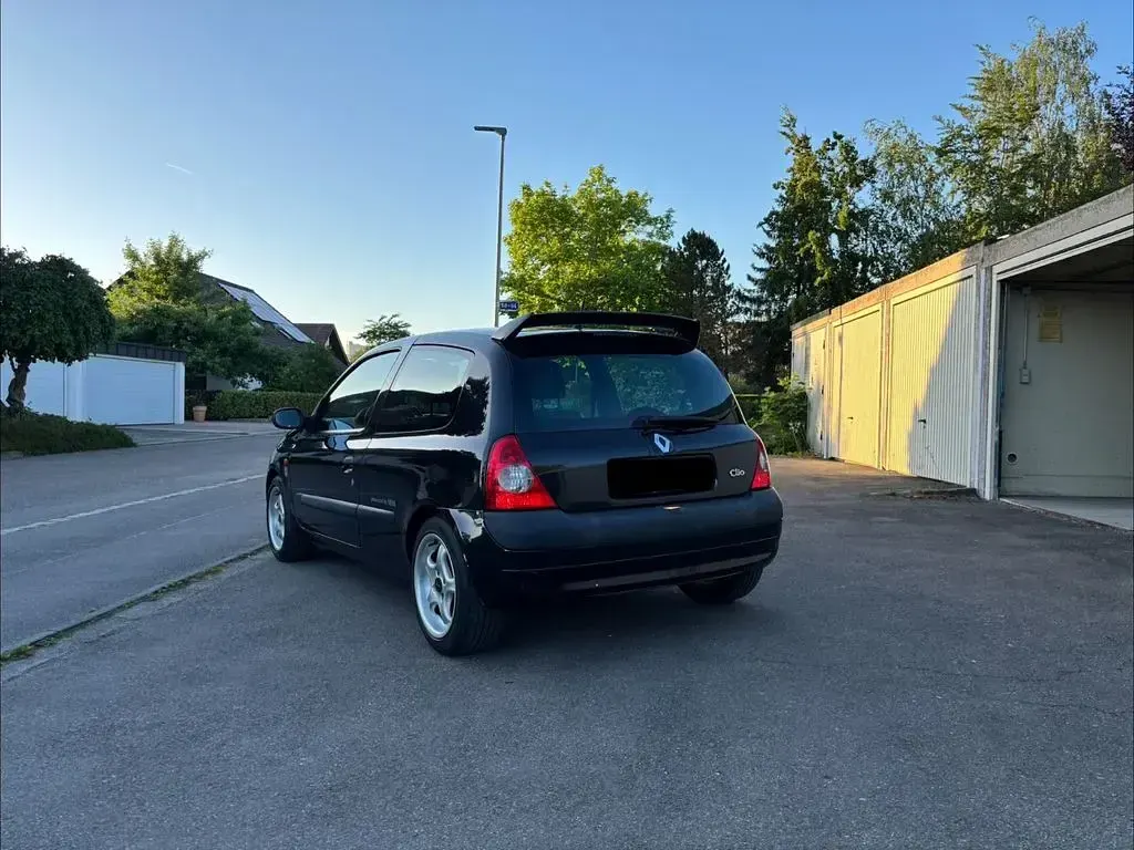 Gebraucht Renault Clio II 75 PS (55 kW) 2003 Schwarz Limousine
