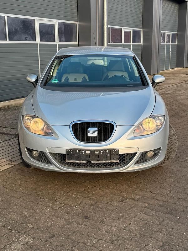 Gebraucht Seat Leon 105 PS (77 kW) 2006 Silber Limousine