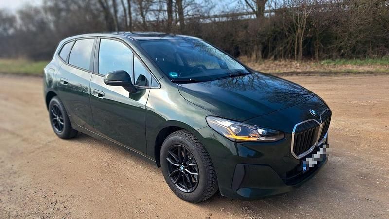 Gebraucht BMW 218 Active Tourer 136 PS (100 kW) 2023 Grün Van / Kleinbus