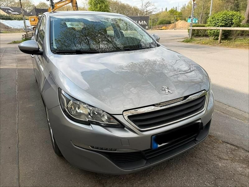 Gebraucht Peugeot 308 110 PS (80 kW) 2017 Grau Limousine