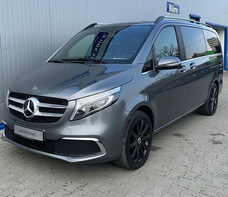 Selenitgrau metallic Gebraucht 2019 Mercedes V300 Van / Kleinbus | 58.499 € (Teuer) - Bild 1/4