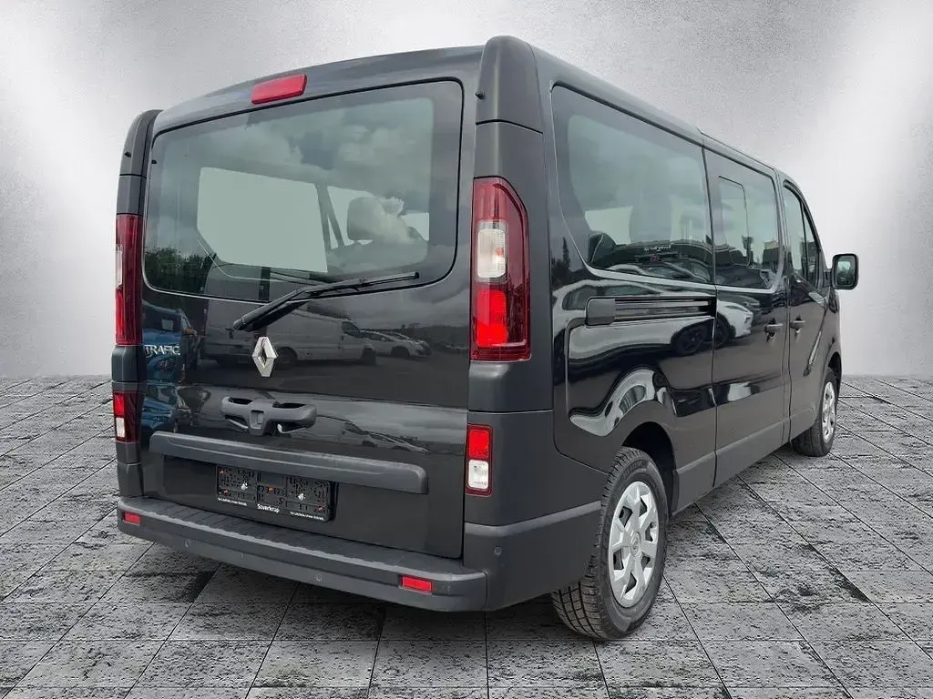 Gebraucht Renault Trafic 150 PS (110 kW) 2023 Schwarz Van / Kleinbus