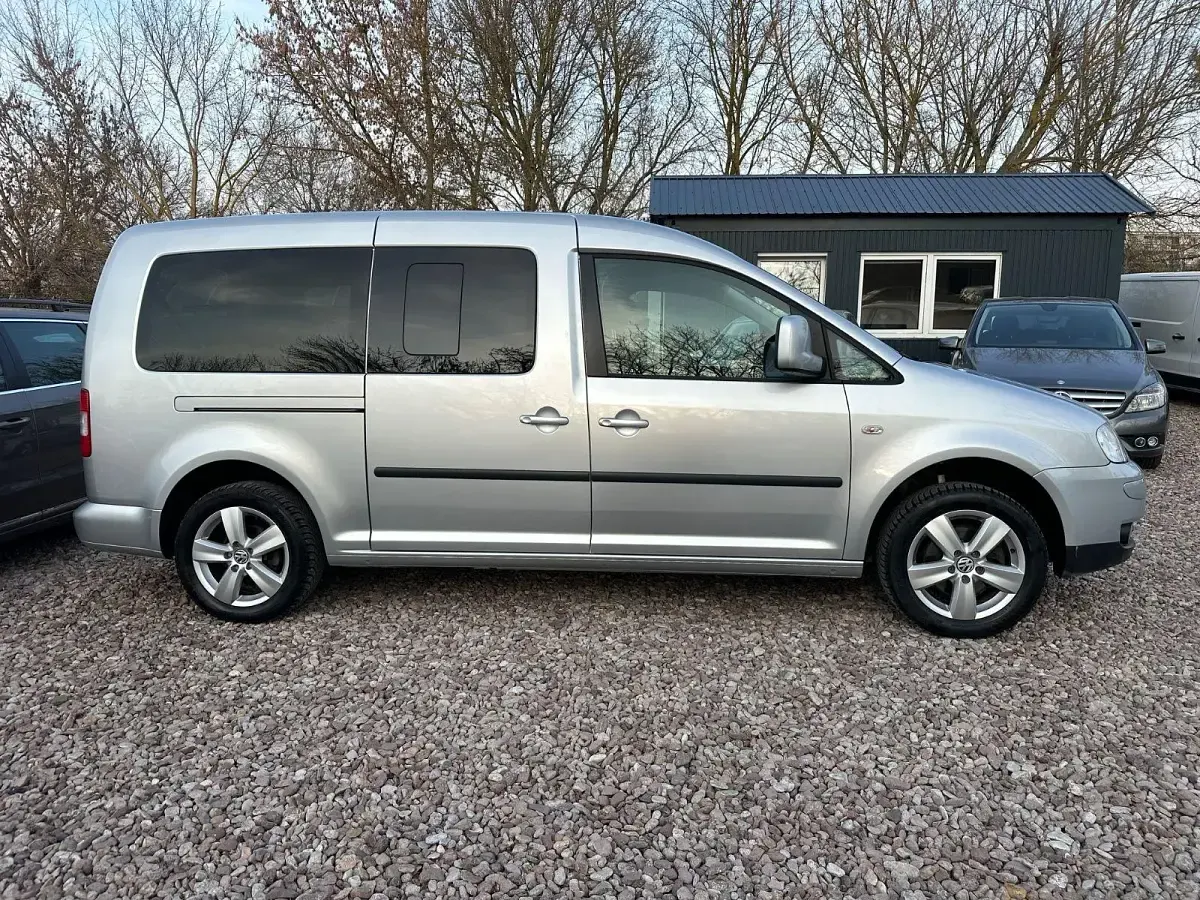 Gebraucht VW Caddy Maxi Life Life 102 PS (75 kW) 2009 Silber Van / Kleinbus