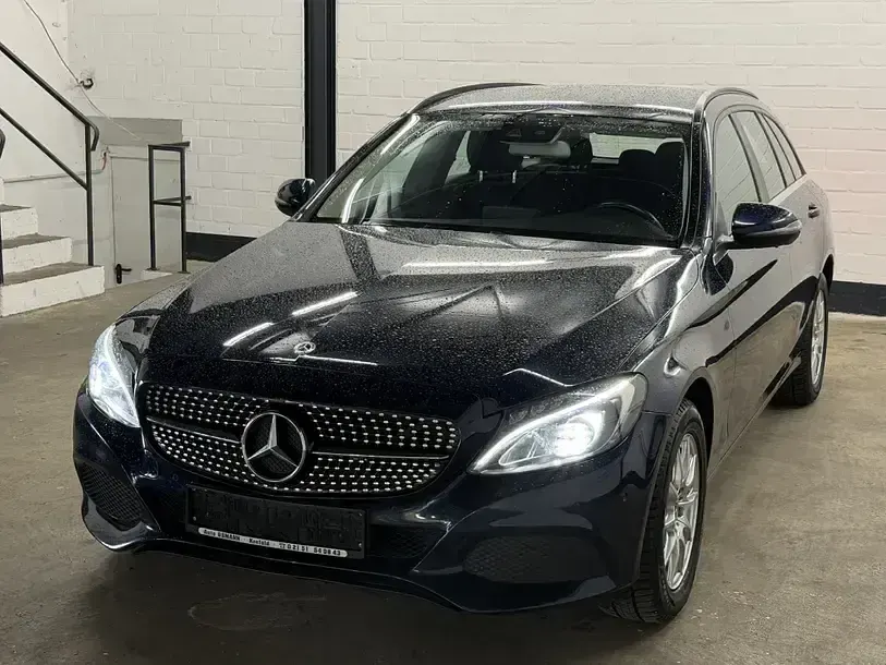 Używany Mercedes C220 170 KM (125 kW) 2017 Niebieski Kombi