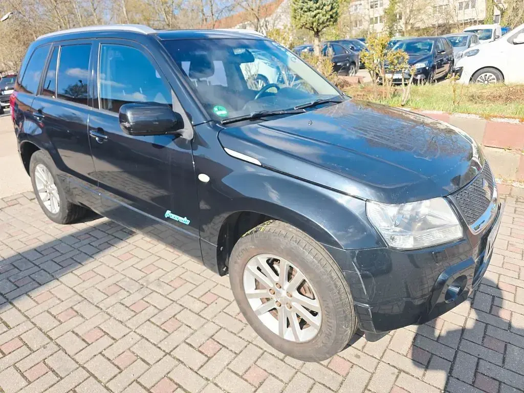 Gebraucht Suzuki Grand Vitara 129 PS (94 kW) 2010 Schwarz SUV