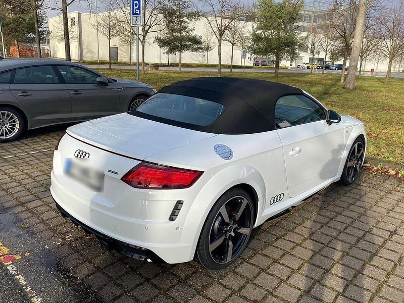 Gebraucht Audi TT S-Line 245 PS (180 kW) 2024 Weiß Cabrio